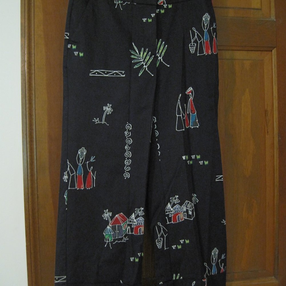 Chico's 32 inch crop pants Fun Print
